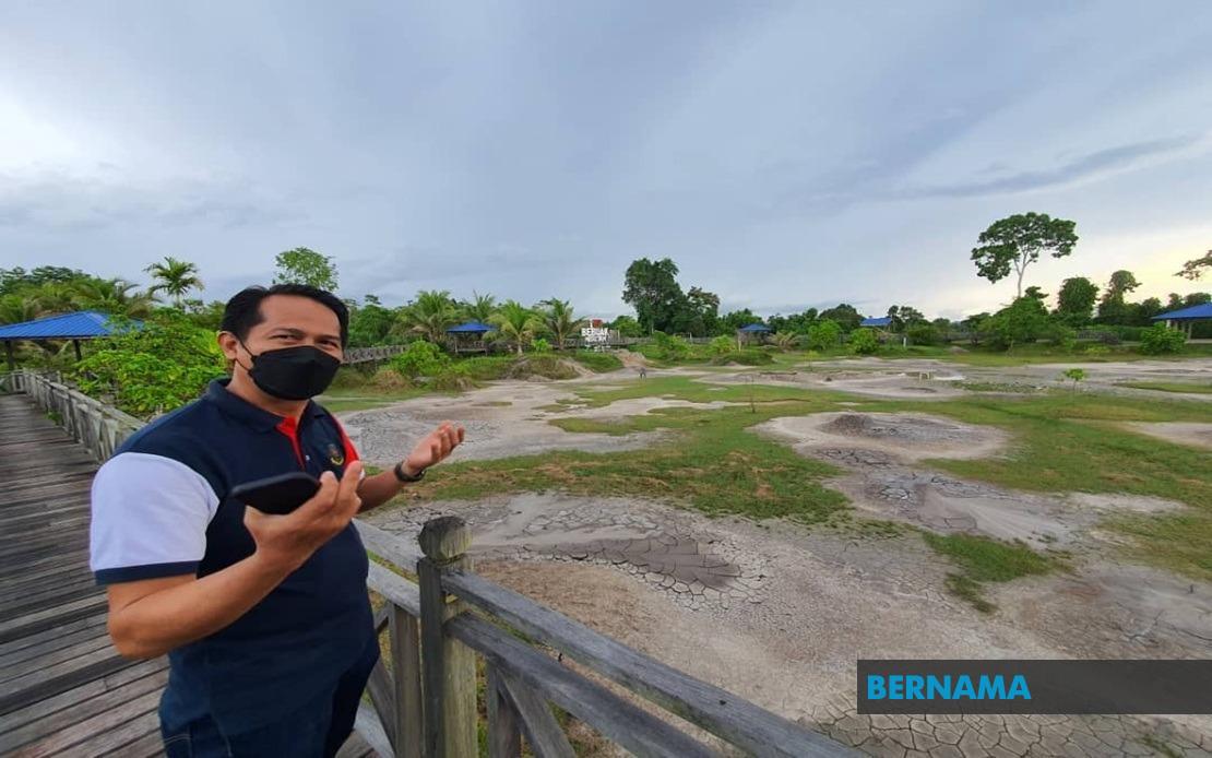 Bernama Keunikan Lumpur Bebuak Kampung Meritam Tarik Pelancong Ke Limbang