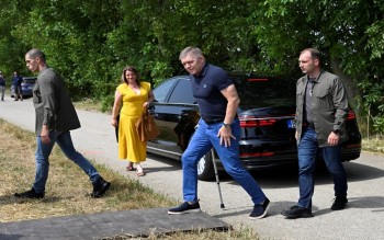 Slovenský premiér sa po pokuse o atentát vracia do práce