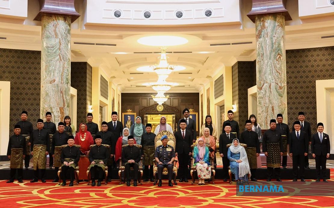 BERNAMA - ALL 27 DEPUTY MINISTERS TAKE OATHS OF OFFICE