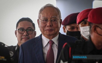 BERNAMA - PART OF 1MDB'S LOAN MONEY WENT INTO NAJIB’S ACCOUNT - BNM ANALYST