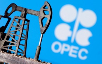 BERNAMA - 8 OPEC+ MEMBERS EXTEND VOLUNTARY OIL OUTPUT CUTS UNTIL NOVEMBER