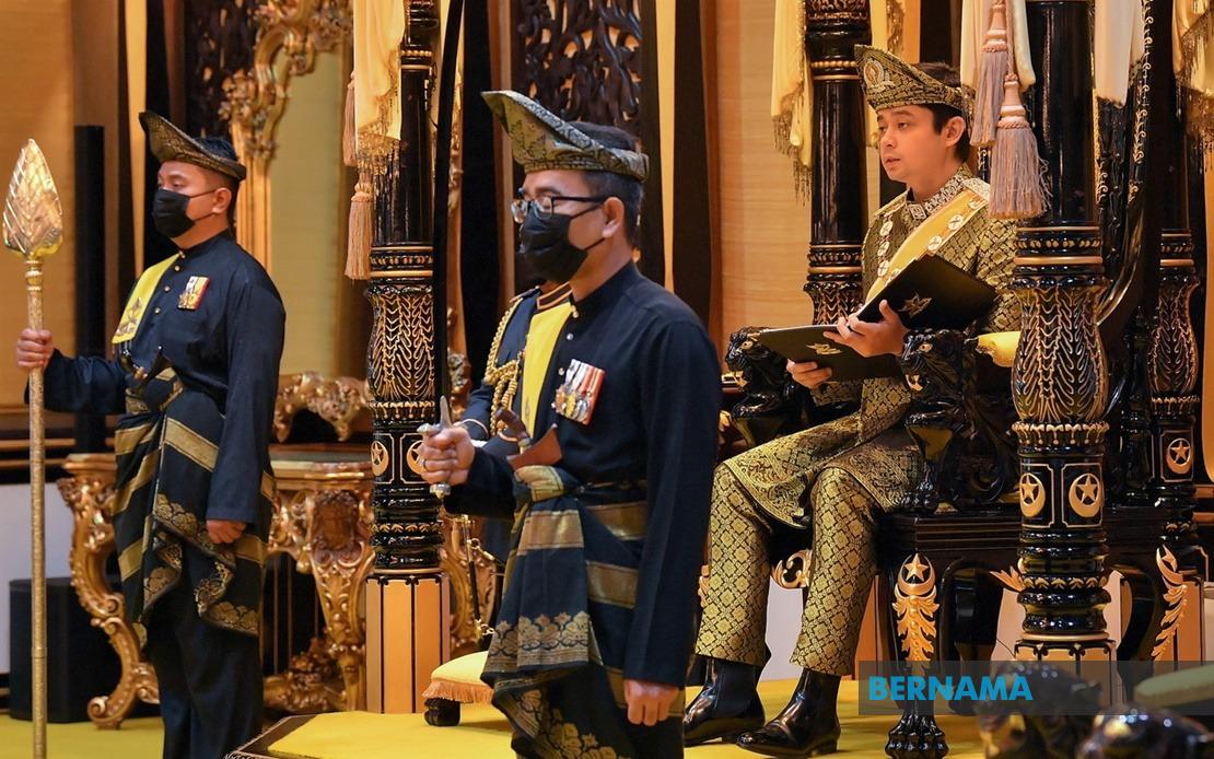 BERNAMA - TWO SEC-GENS HEAD LIST OF PAHANG AWARD RECIPIENTS