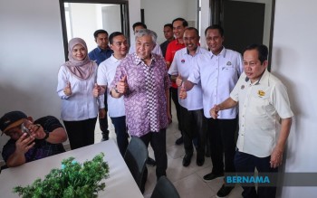 BERNAMA - Unity Gov't Stands Strong Amid Opposition Challenges - Ahmad ...