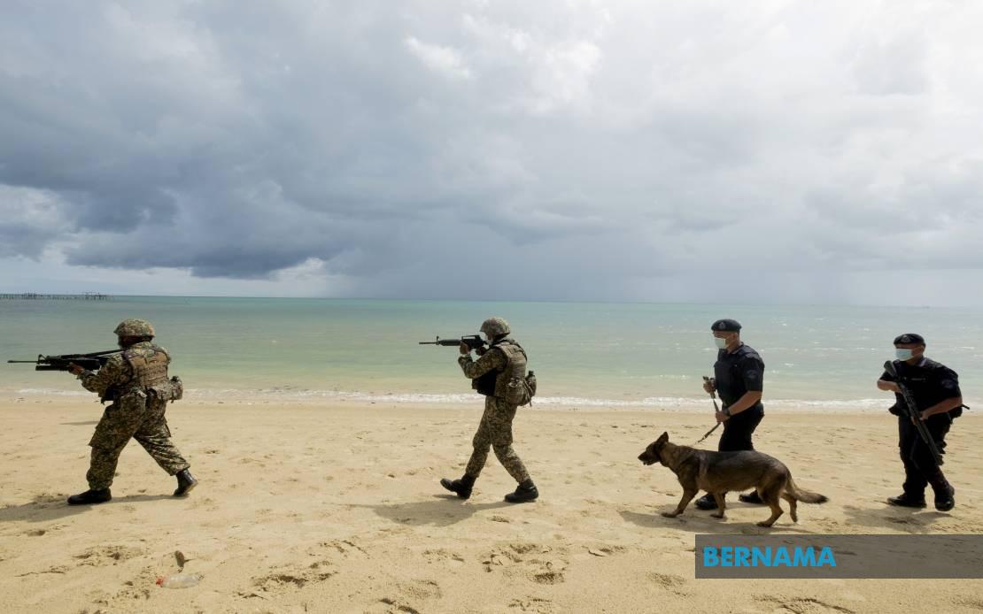 Bernama Cabaran Berganda Esscom Tangani Covid 19 Dan Keselamatan