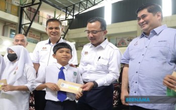 496,541 SABAH STUDENTS TO BENEFIT FROM EARLY SCHOOLING AID