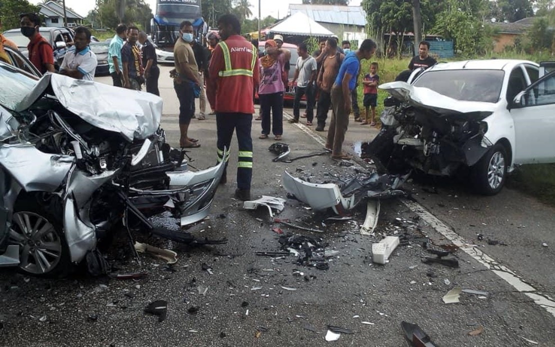 Bernama 2 Killed 2 Injured In Collision At Jalan Kuantan Kemaman