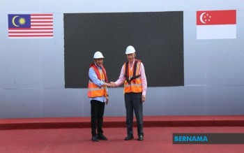 BERNAMA - Pm Anwar, Pm Lee Witness The Historic Rts Link 'connected ...