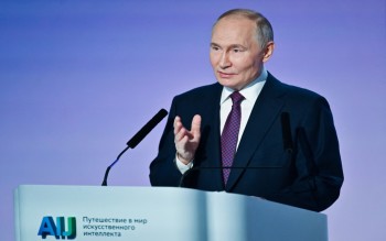 Putin Praises UAE President for Driving AI Development