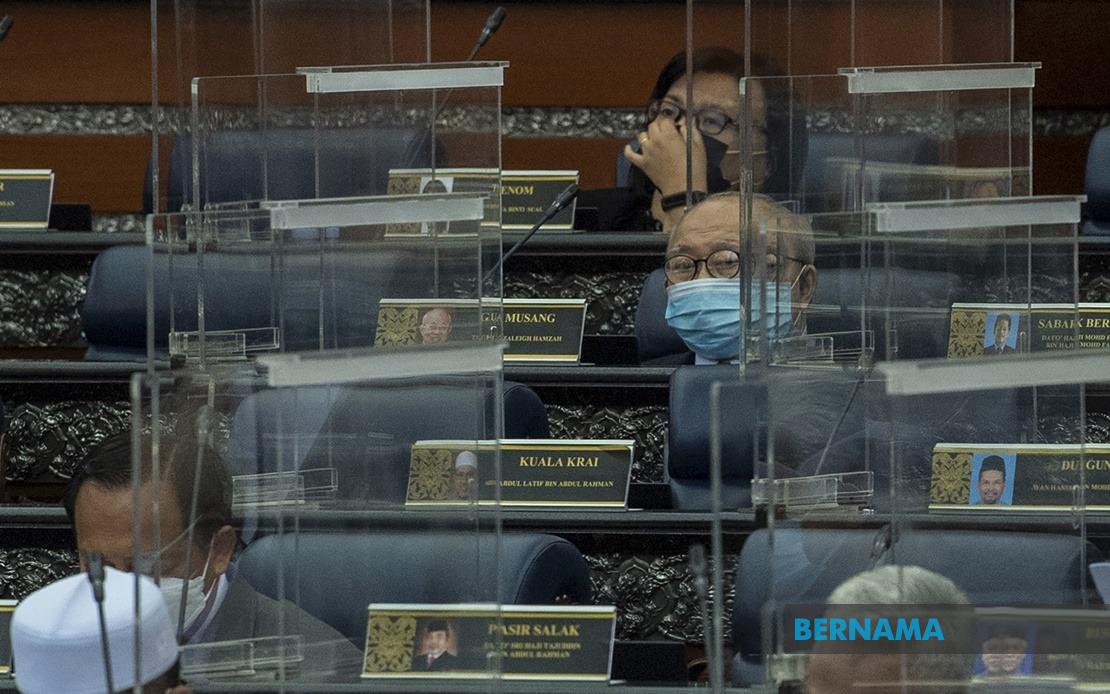 BERNAMA - Tempat duduk Tengku Razaleigh di Dewan Rakyat diubah ke 