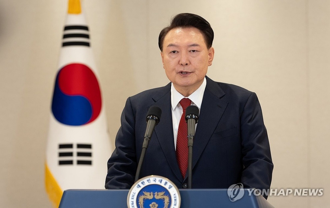 Investigators Seek Arrest Warrant For Yoon In First For Sitting President