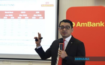 Ramalan Ekonom: Ringgit Akan Capai RM4.45 Terhadap Dolar AS Hingga Akhir Tahun