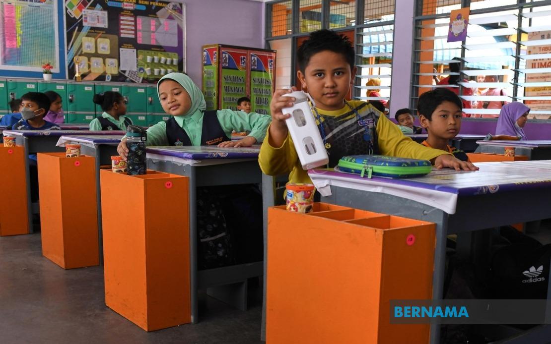 BERNAMA - SK SERI PERMAI TERPILIH TIGA TERATAS ANUGERAH SEKOLAH TERBAIK ...