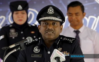 BERNAMA - TIGA ANGGOTA POLIS ANTARA DITAHAN DISYAKI KURUNG DAN PERAS ...