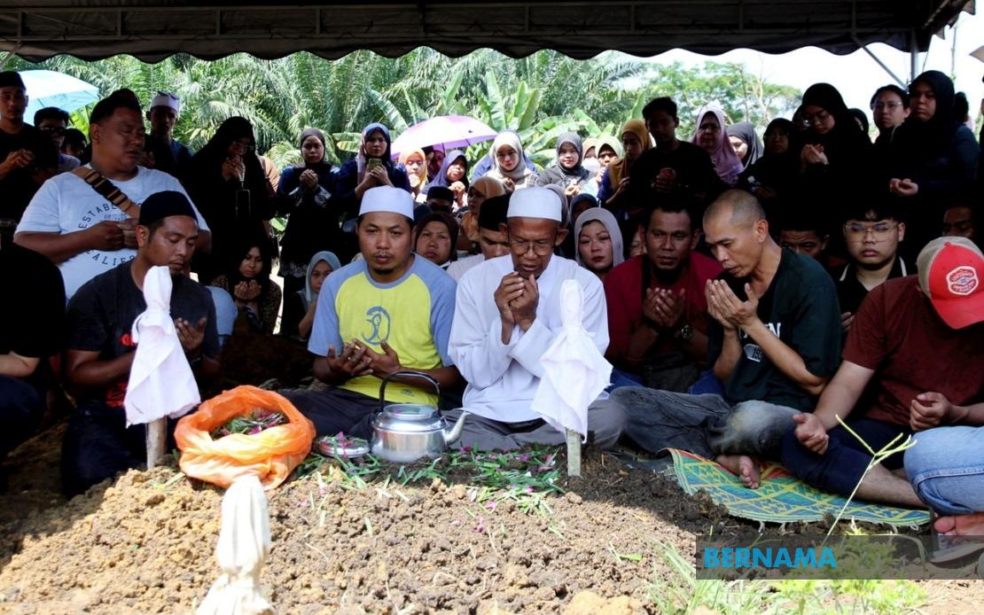 BERNAMA - Tragedi Kepala Air Bidor : Jenazah Aszura Selamat Dikebumikan